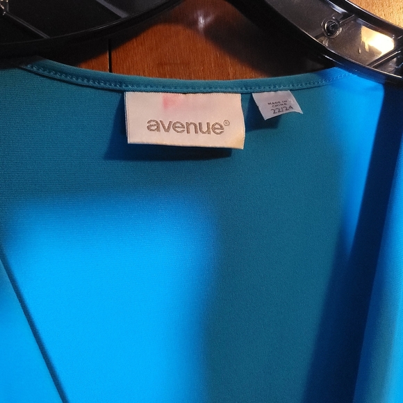 Wrap maxi Avenue Blue dress - Picture 2 of 3